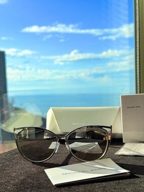 MICHAEL KORS!!NWT💜